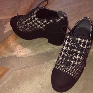 Channel platform  black and cream, Charleston shoe